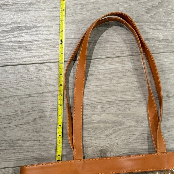 Alviero Martini Prima Classe Clear map tote - Picture 8 of 10